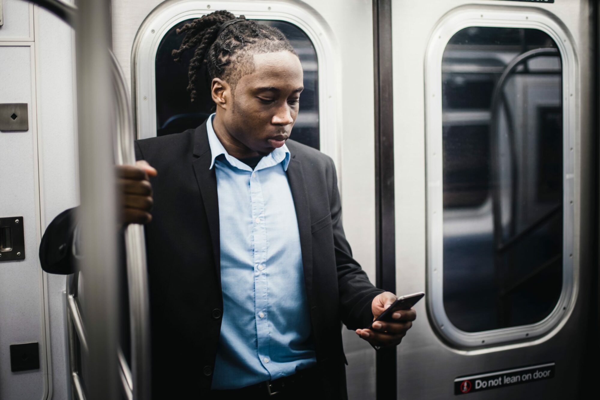 Microsoft 365 2 Business phones on the train - what a time to be alive