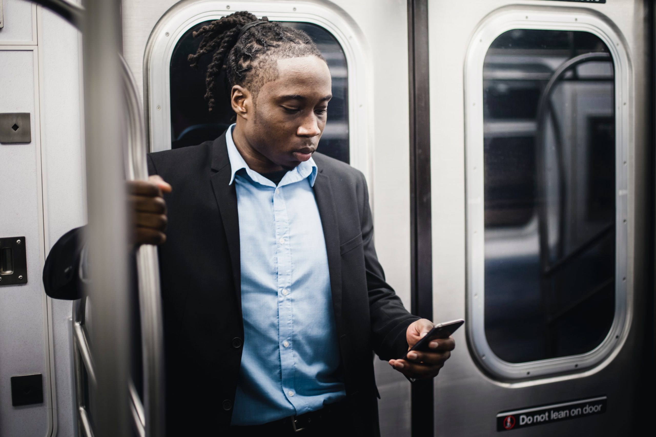 pexels-ketut-subiyanto-4559774 Business phones on the train - what a time to be alive